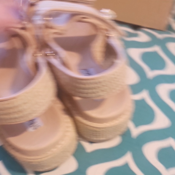 Steve Madden Bigmona Platform Sandals - Picture 4 of 6